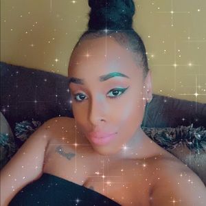 Meet your Posher, Danayshia